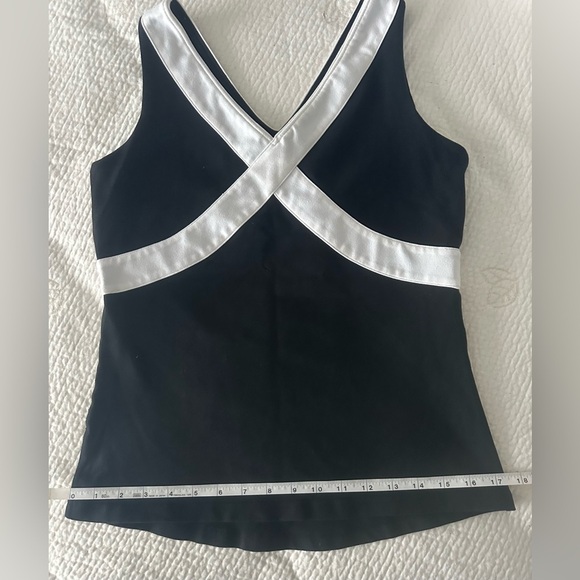 Lululemon Athletica Women’s Sleeveless Shirt - Picture 7 of 13